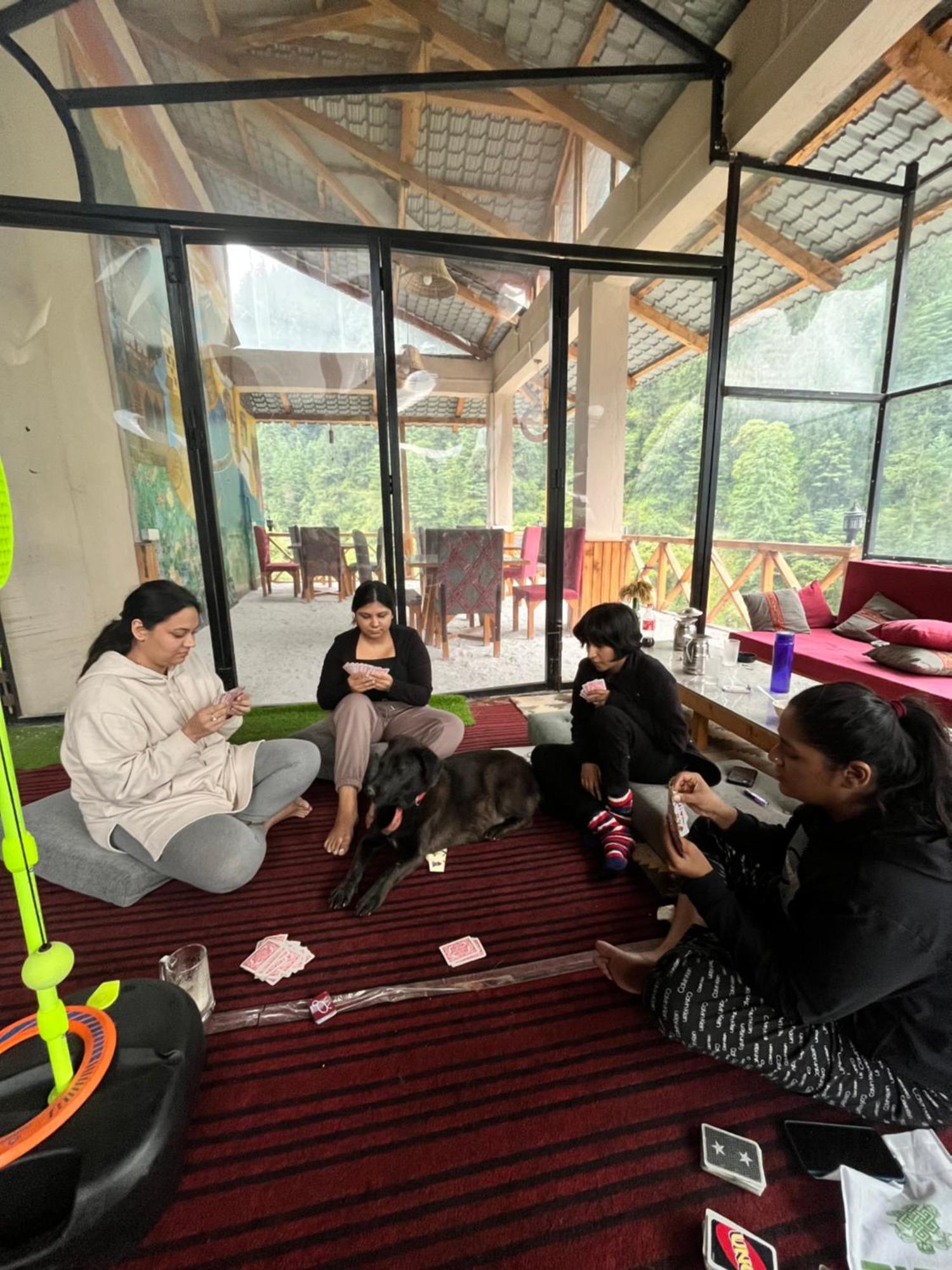Thepahadians Food & Stay Jibhi Dış mekan fotoğraf