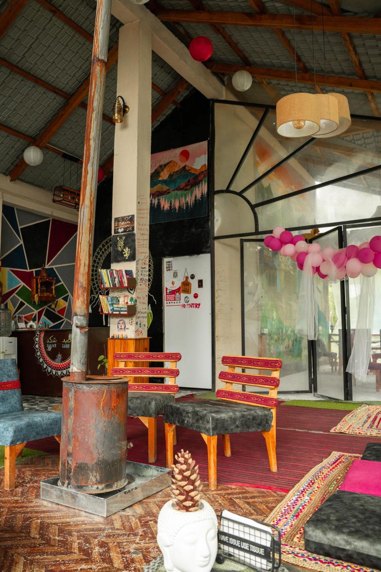 Thepahadians Food & Stay Jibhi Dış mekan fotoğraf
